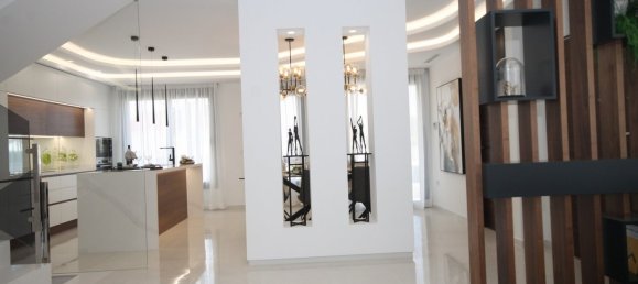 3 bedrooms Villa in Torrevieja, Spain No. 13257 6