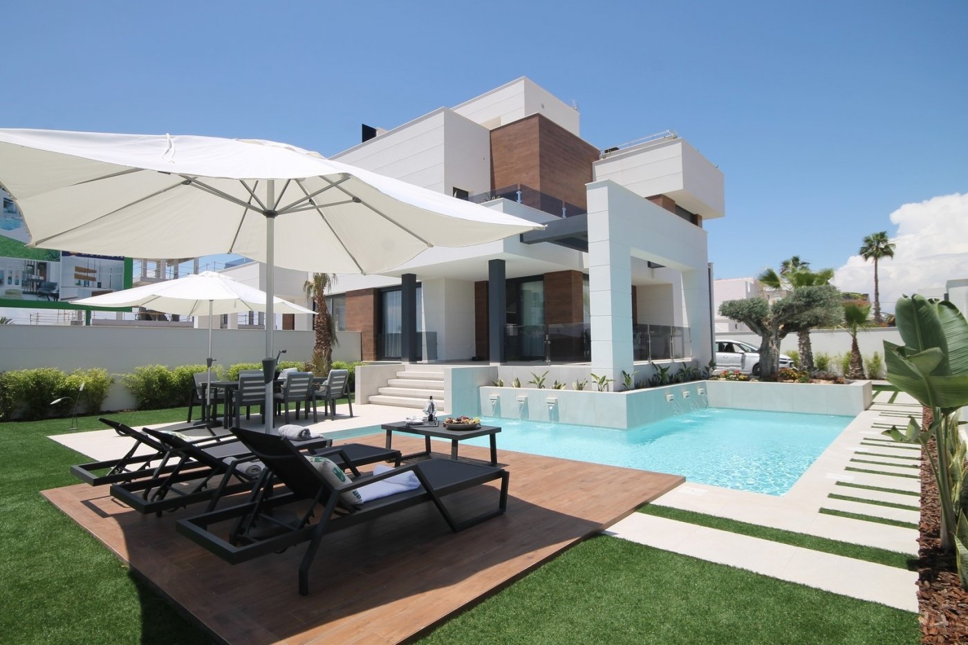 3 bedrooms Villa in Torrevieja, Spain No. 13257