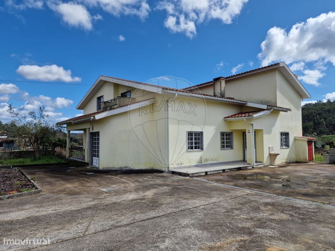 3 bedrooms House in Miranda do Corvo, Portugal No. 160709