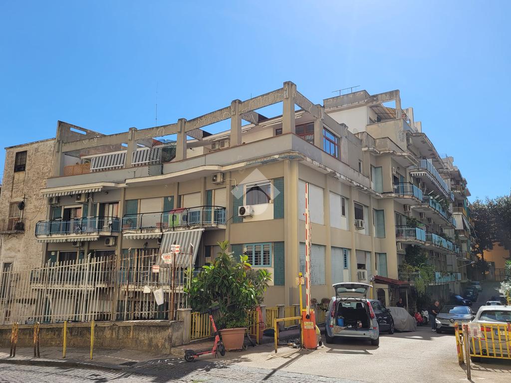 3 bedrooms Penthouse in Naples, Italy No. 320794