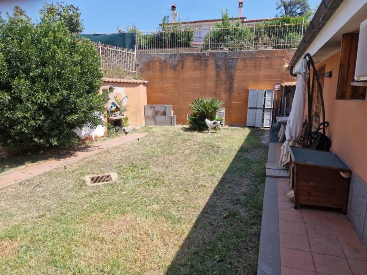 3 rooms Villa in Ariccia, Italy No. 25044