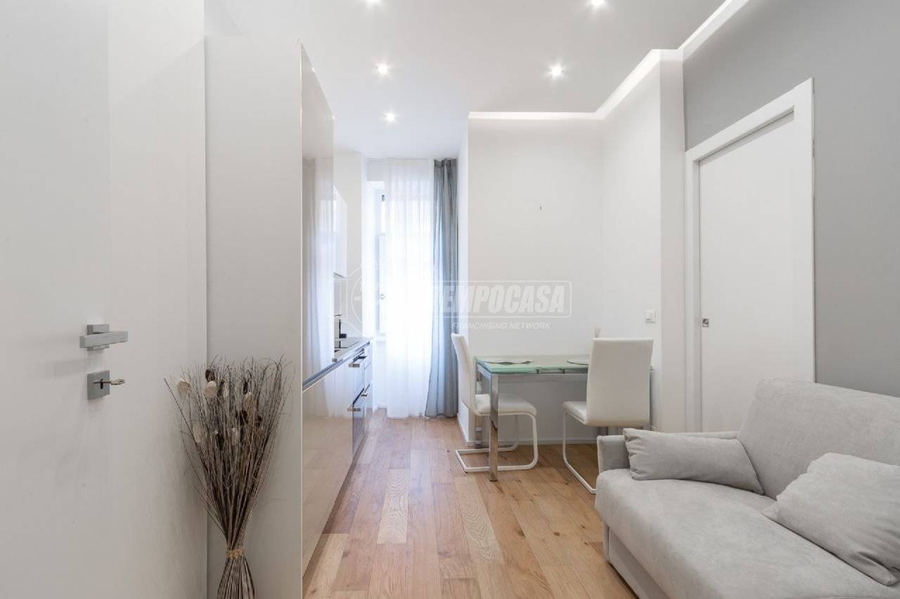 Apartamento de 1 dormitorio en Milan, Italy No. 362129