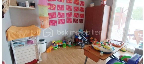 4 Schlafzimmer Haus in Mayenne, France, Nr. 277999 8