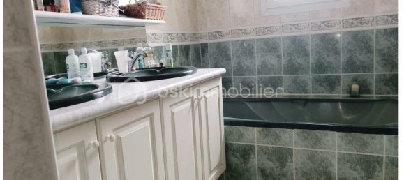 4 Schlafzimmer Haus in Mayenne, France, Nr. 277999 14