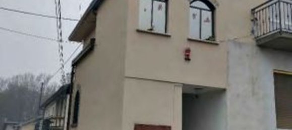 3 rooms Apartment in Biandronno, Italy No. 3175 4