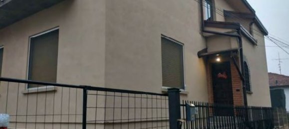 3 rooms Apartment in Biandronno, Italy No. 3175 5