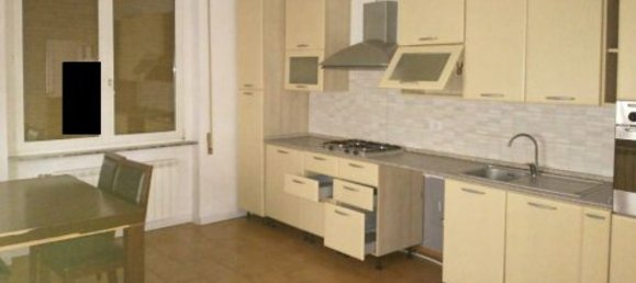3 rooms Apartment in Biandronno, Italy No. 3175 8