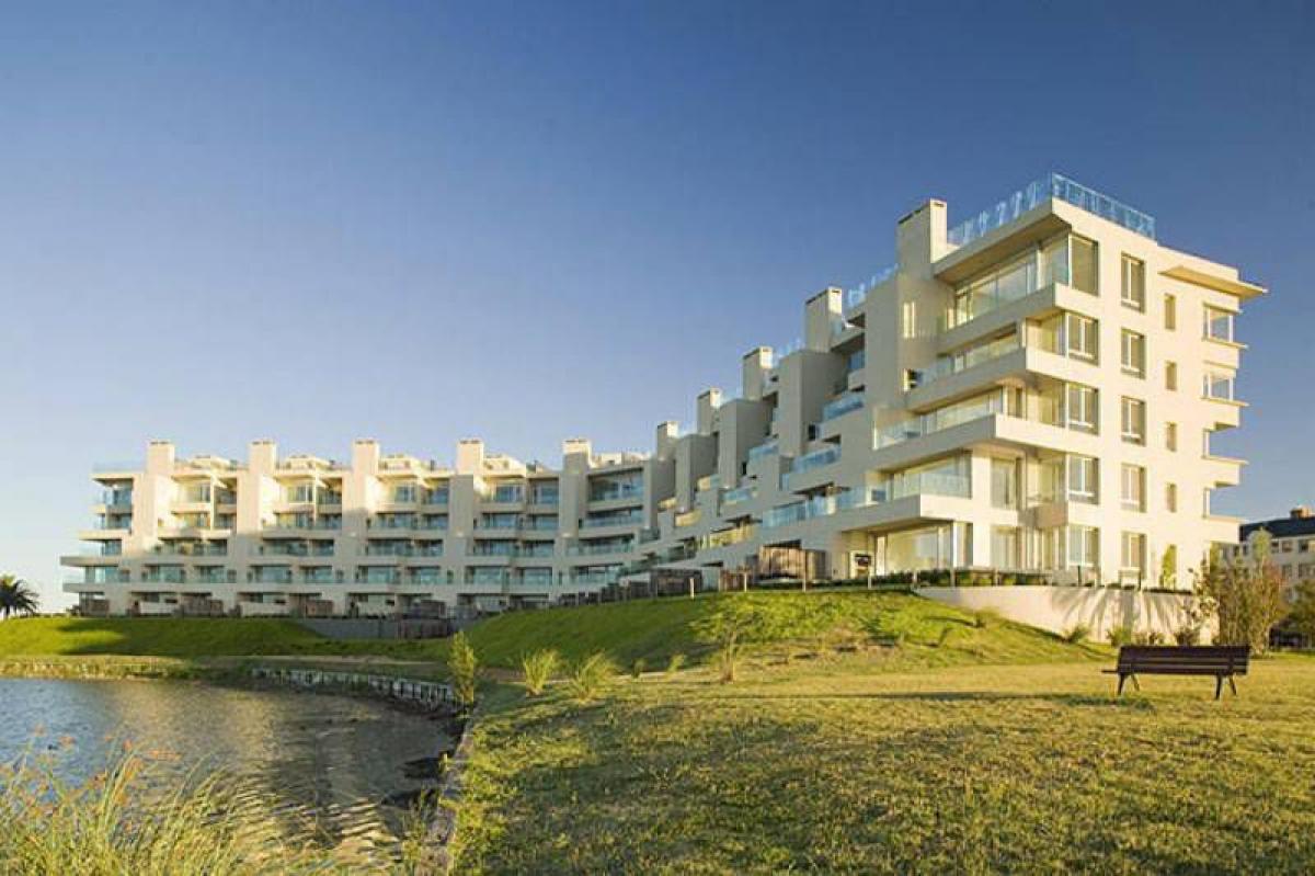 Квартира с 2 спальнями в Тигре, Аргентина № 19467