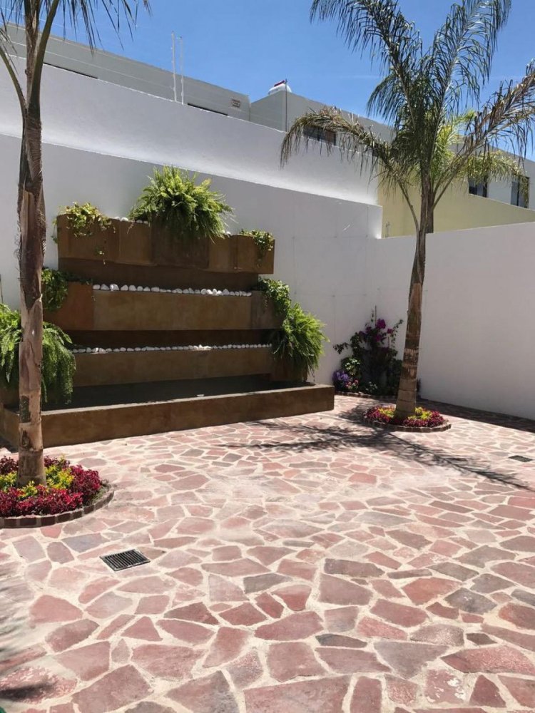 3 bedrooms House in Queretaro, Mexico No. 176165