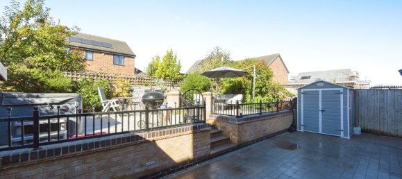 4 bedrooms House in Rotherham, United Kingdom No. 2703 2