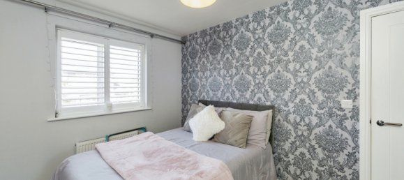 4 bedrooms House in Rotherham, United Kingdom No. 2703 11