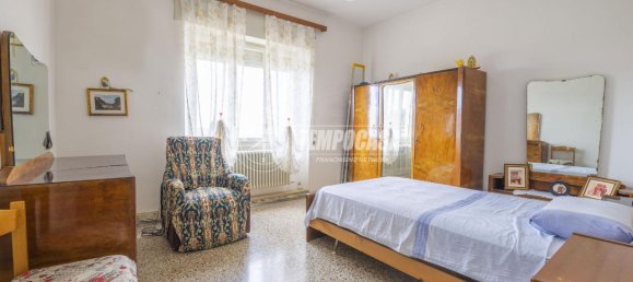 4 rooms Apartment in Potenza Picena, Italy No. 8598 18