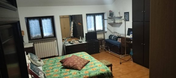 Dúplex de 2 dormitorios en Rovello Porro, Italy No. 275240 16