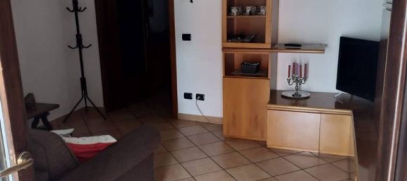 Dúplex de 2 dormitorios en Rovello Porro, Italy No. 275240 9