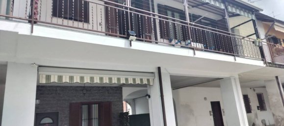 Dúplex de 2 dormitorios en Rovello Porro, Italy No. 275240 2