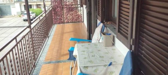 Dúplex de 2 dormitorios en Rovello Porro, Italy No. 275240 3