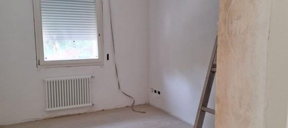 4 bedrooms Apartment in Imola, Italy No. 371481 16