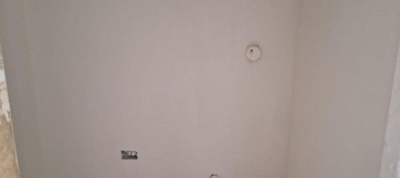 4 bedrooms Apartment in Imola, Italy No. 371481 11