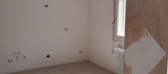 4 bedrooms Apartment in Imola, Italy No. 371481 4