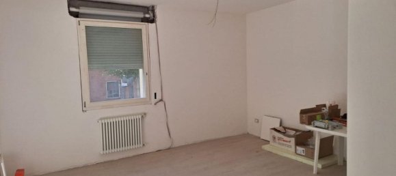 4 bedrooms Apartment in Imola, Italy No. 371481 10