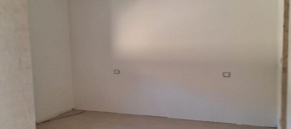 4 bedrooms Apartment in Imola, Italy No. 371481 6