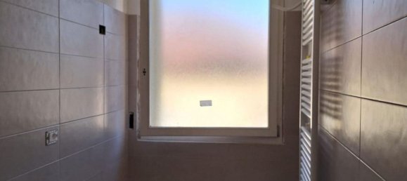 4 bedrooms Apartment in Imola, Italy No. 371481 2