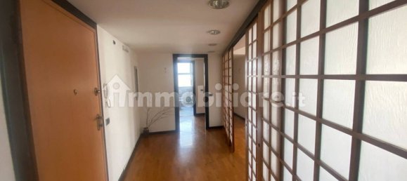 5-Zimmer Büro in Arezzo, Italy, Nr. 174730 2