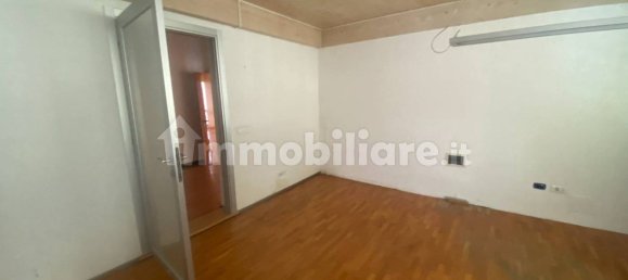 5-Zimmer Büro in Arezzo, Italy, Nr. 174730 8
