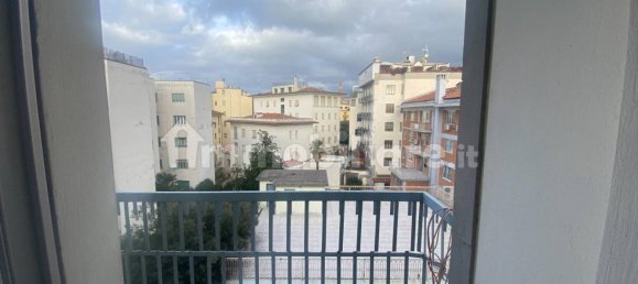 5-Zimmer Büro in Arezzo, Italy, Nr. 174730 5