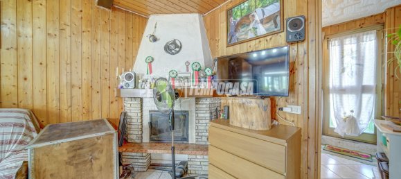 4 rooms Villa in Cairate, Italy No. 298149 3