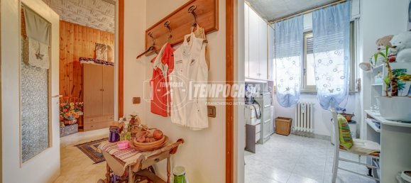 4 rooms Villa in Cairate, Italy No. 298149 9