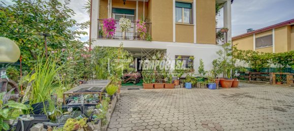 4 rooms Villa in Cairate, Italy No. 298149 30