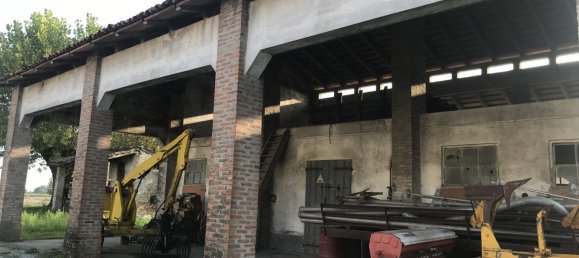 5 bedrooms Villa in Ceresara, Italy No. 125506 2