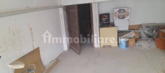 25m² Warehouse in Milan, Italy No. 372651 2