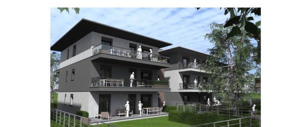 2-salle Appartement à Olgiate Molgora, Italy No. 19097 7