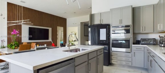 4 Schlafzimmer Villa in Miami, USA, Nr. 615493 6