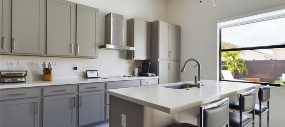 4 Schlafzimmer Villa in Miami, USA, Nr. 615493 9