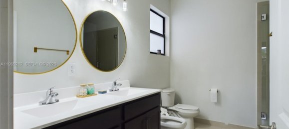 4 Schlafzimmer Villa in Miami, USA, Nr. 615493 26
