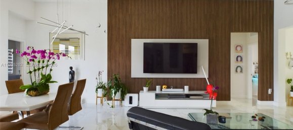 4 Schlafzimmer Villa in Miami, USA, Nr. 615493 3