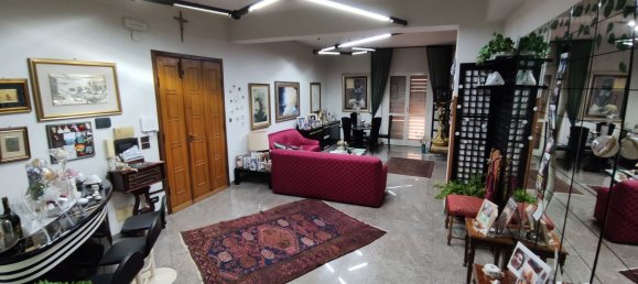 8 chambres Appartement à Reggio Calabria, Italy No. 323813 3