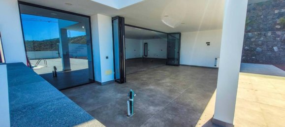 4 bedrooms Villa in Adeje, Spain No. 92729 5