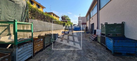 290m² Warehouse in Quattro Castella, Italy No. 313043 14