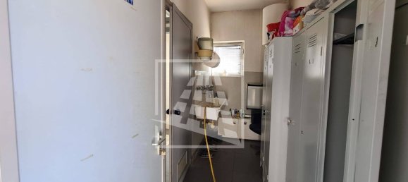 290m² Warehouse in Quattro Castella, Italy No. 313043 10