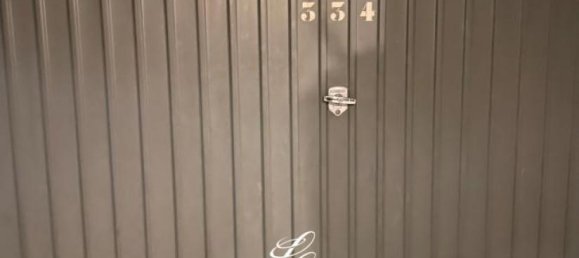 Garage à Paris, France No. 138850 2