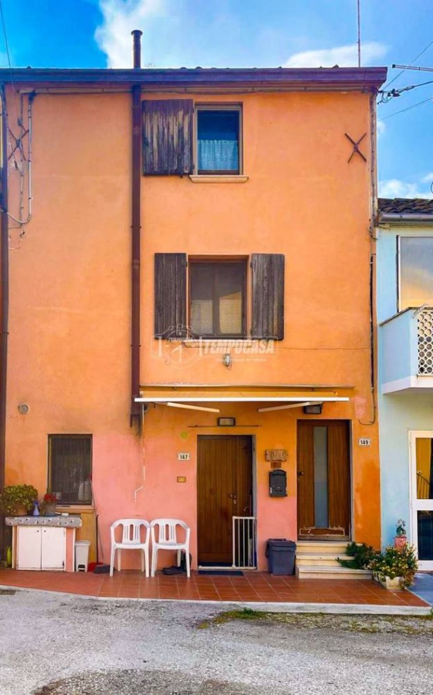 4 bedrooms House in San Giovanni in Marignano, Italy No. 209121