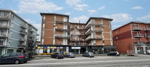 4 rooms Apartment in Caldiero, Italy No. 36080 2