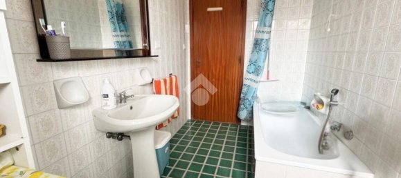 4 rooms Apartment in Caldiero, Italy No. 36080 25