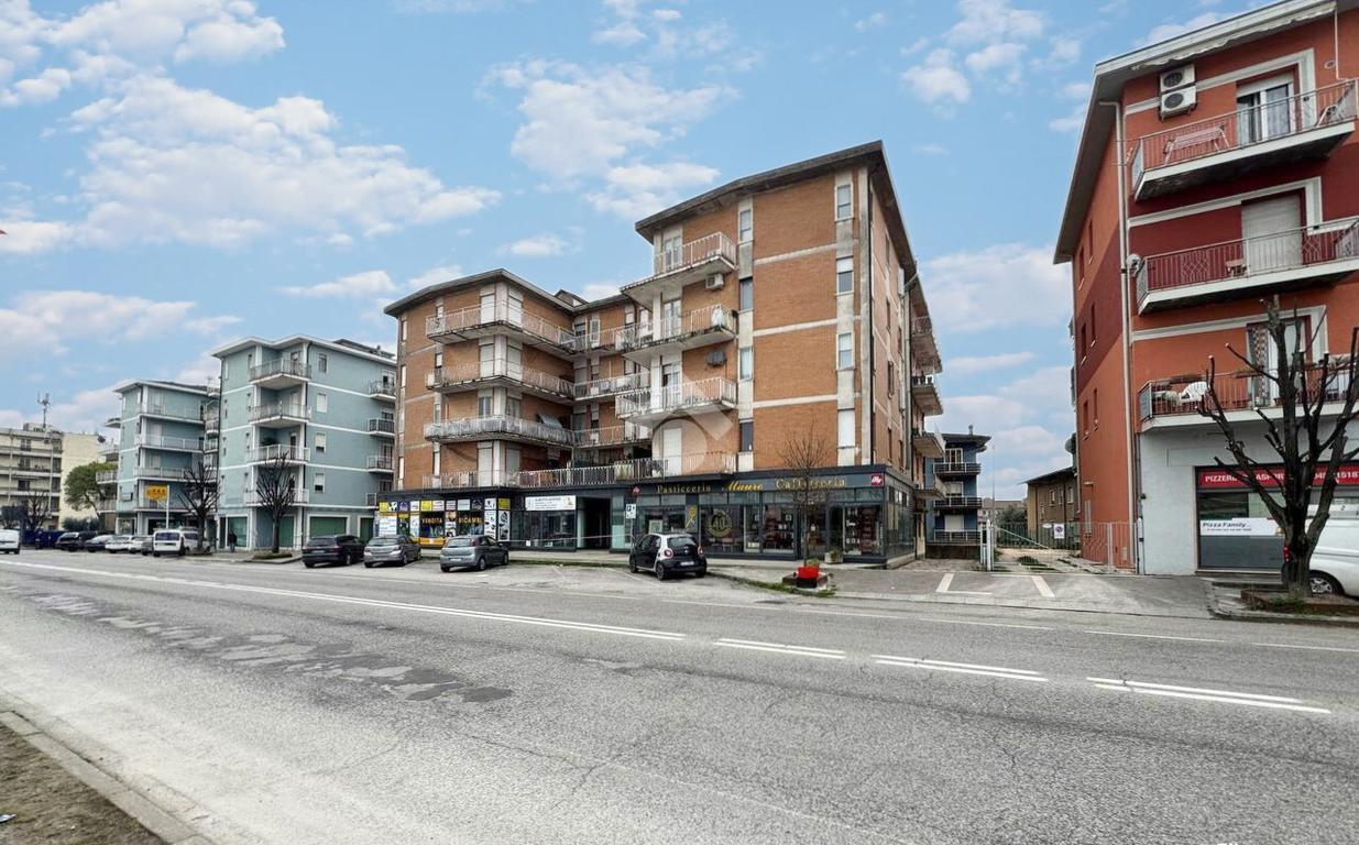 4 rooms Apartment in Caldiero, Italy No. 36080