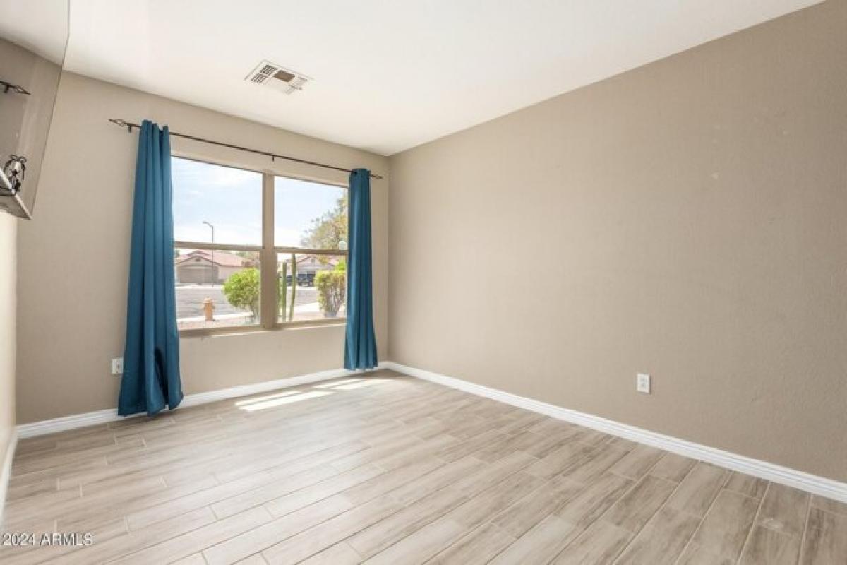 3 bedrooms House in Surprise, USA No. 388087