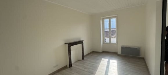 2 bedrooms House in Mareuil-sur-Lay-Dissais, France No. 283694 8